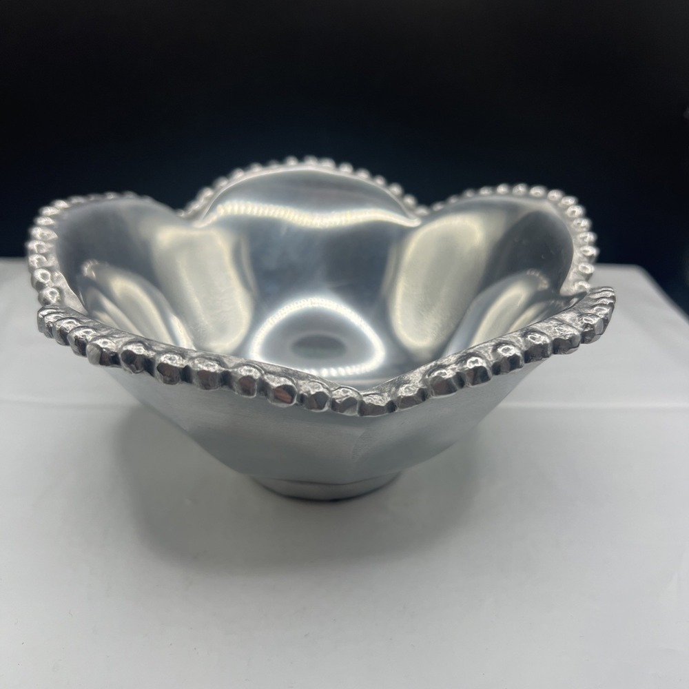 Vintage Mariposa String of Pearls Aluminum 5 Petal Lobe Flower Bowl Retro 6.5